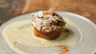 suikerbrood met gebakken appel uit de oven