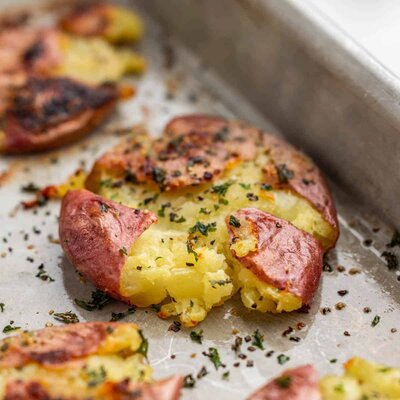 Crispy Garlic and Herb Smashed Potatoes