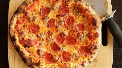 Basisrecept voor New York-Style Pizzadeeg