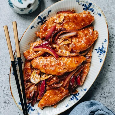 Hong Kong Pan Fried Pork Chops (港式洋葱猪扒)